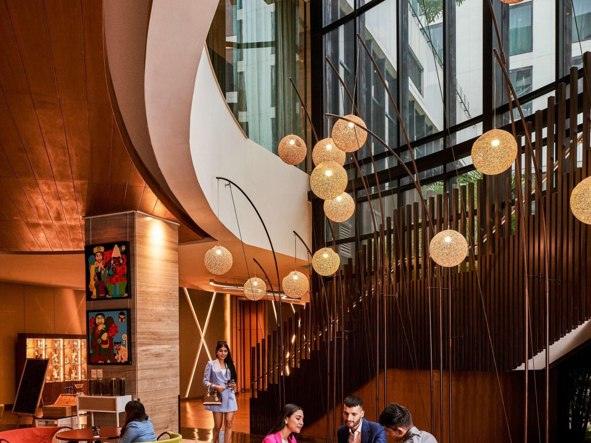 Pullman New Delhi Aerocity Buitenkant foto The lobby of the hotel