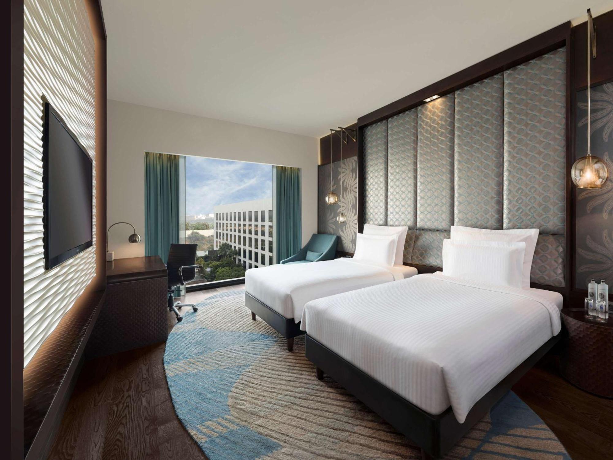 Pullman New Delhi Aerocity Buitenkant foto Deluxe Room