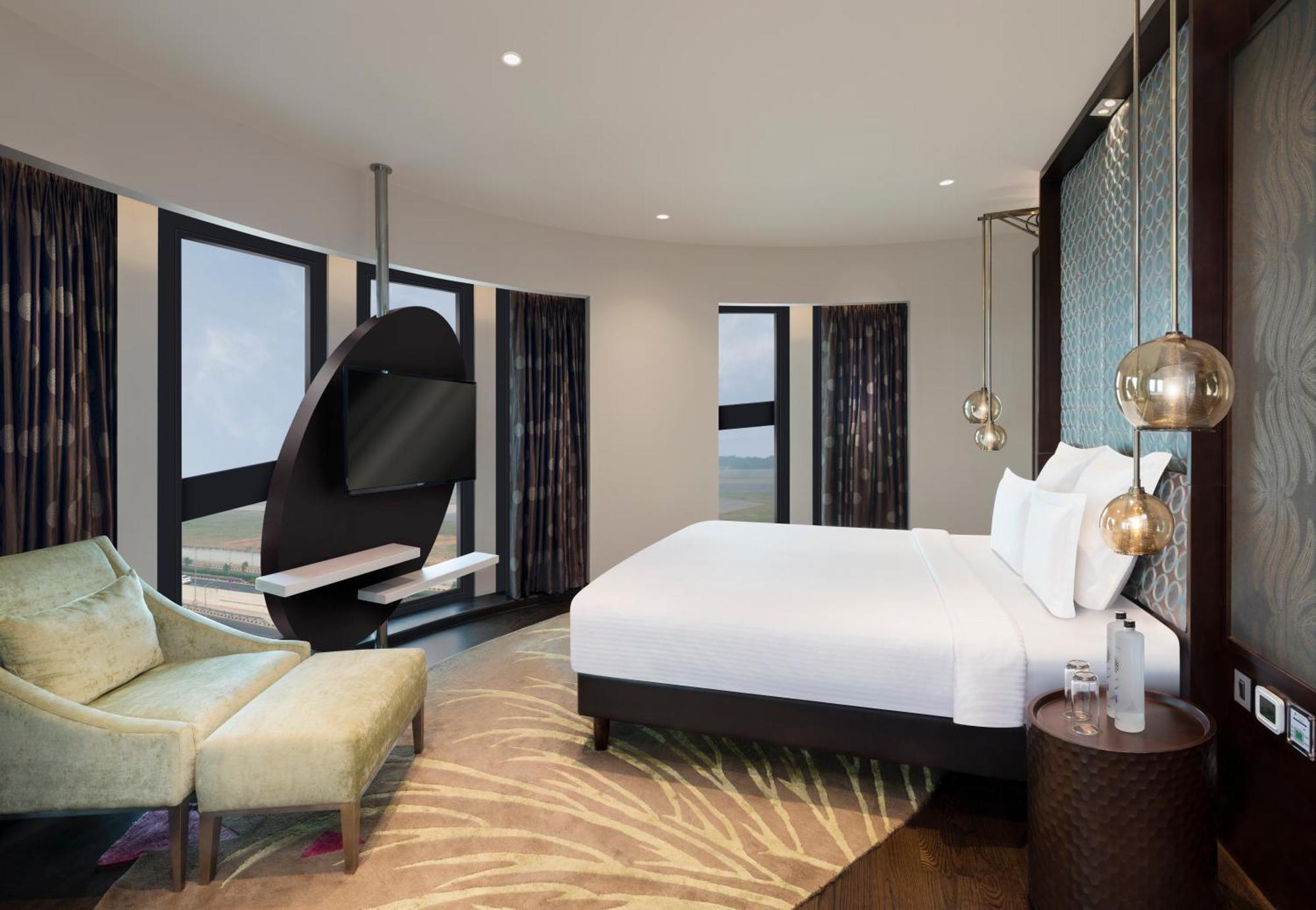 Pullman New Delhi Aerocity Buitenkant foto Suite room at the hotel
