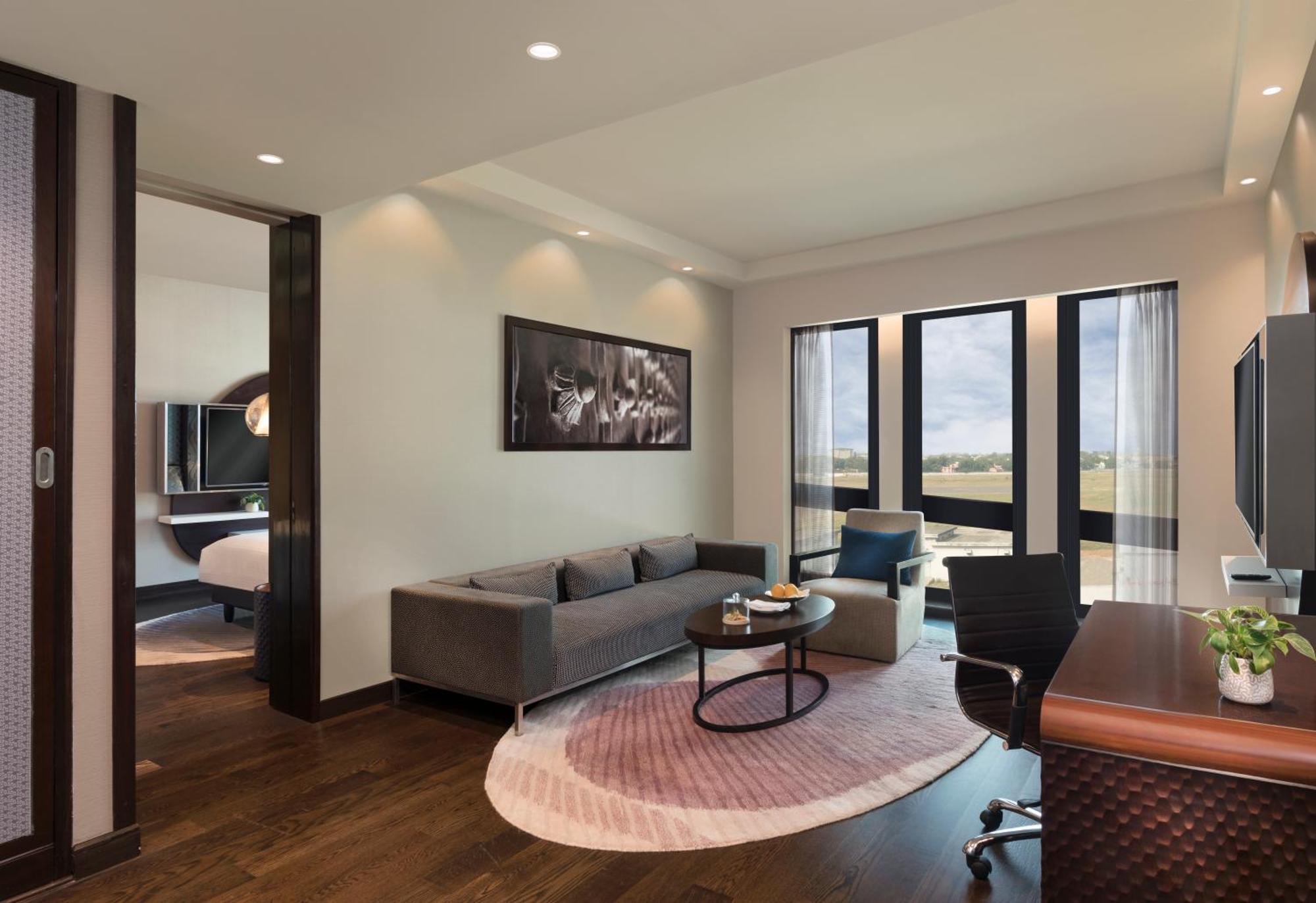 Pullman New Delhi Aerocity Buitenkant foto Suite
